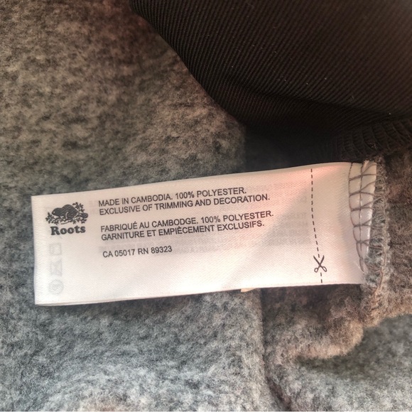 NEW ROOTS HALF ZIP PULL OVER SWEATER CREWNECK - Picture 11 of 16